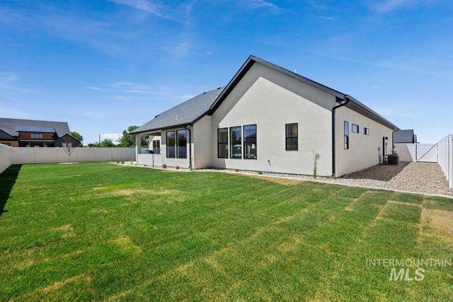 532 Half Moon Way, Twin Falls, ID 83301
