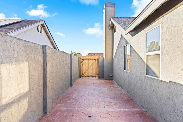 5965 Cervantes, San Diego, CA 92114