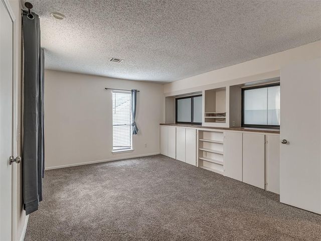3719 River Oaks Drive, Norman, OK 73072