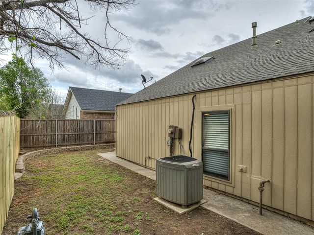 3719 River Oaks Drive, Norman, OK 73072