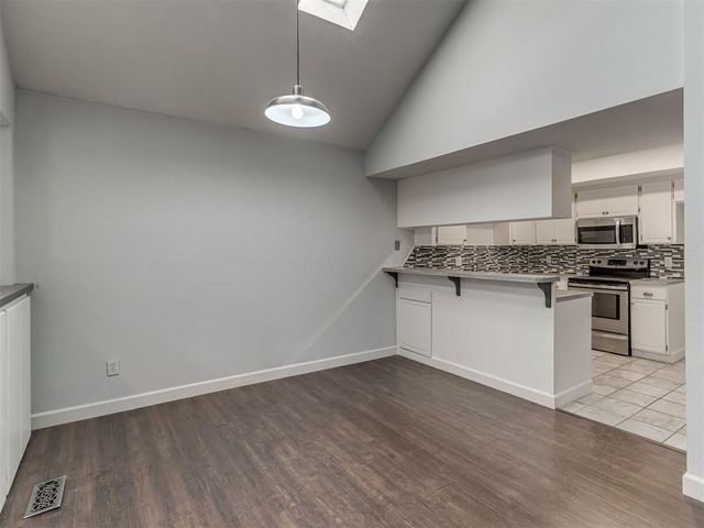 3719 River Oaks Drive, Norman, OK 73072