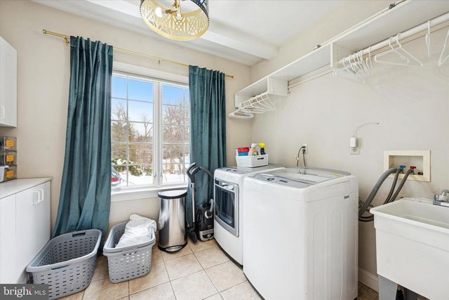 3408B GOSHEN RD, Newtown Square, PA 19073