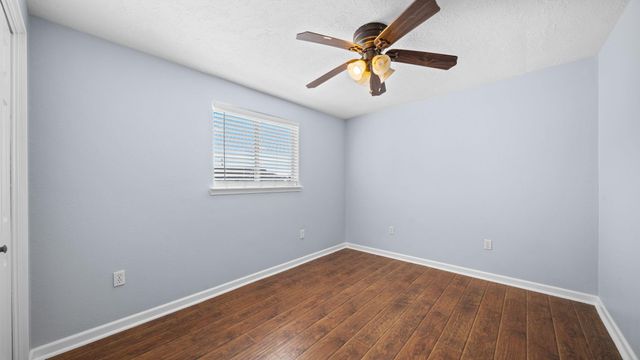 24 Kingfish Lane, Freeport, TX 77541