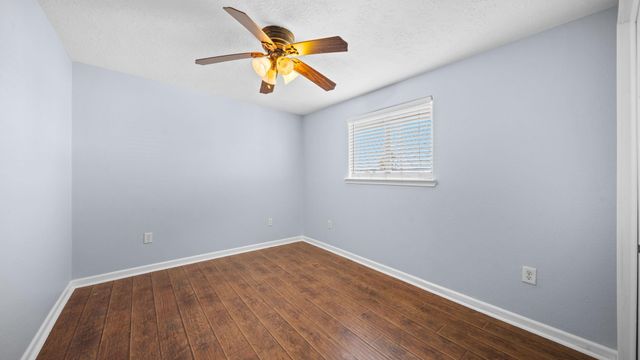 24 Kingfish Lane, Freeport, TX 77541