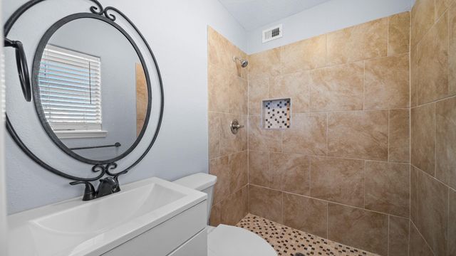 24 Kingfish Lane, Freeport, TX 77541