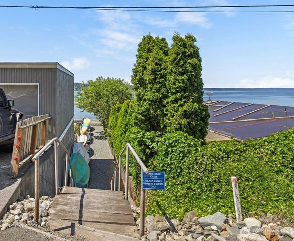 9607 66th Avenue NW, Tulalip, WA 98271