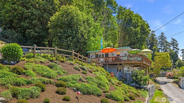 9607 66th Avenue NW, Tulalip, WA 98271