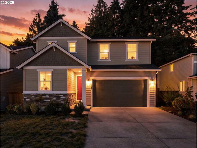 1198 N Sycamore St, Canby, OR 97013