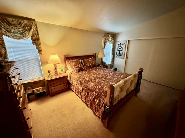 126 NW Wrightwood Circle, Grants Pass, OR 97526