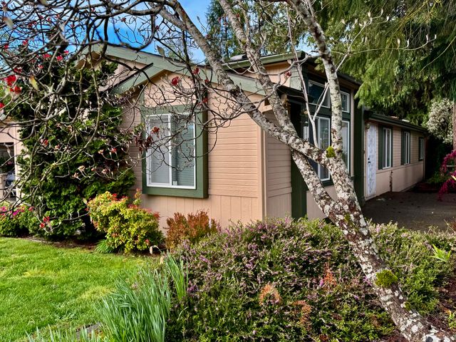 126 NW Wrightwood Circle, Grants Pass, OR 97526