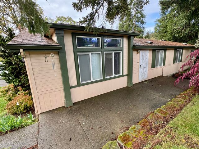 126 NW Wrightwood Circle, Grants Pass, OR 97526