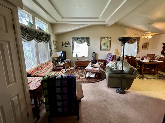 126 NW Wrightwood Circle, Grants Pass, OR 97526