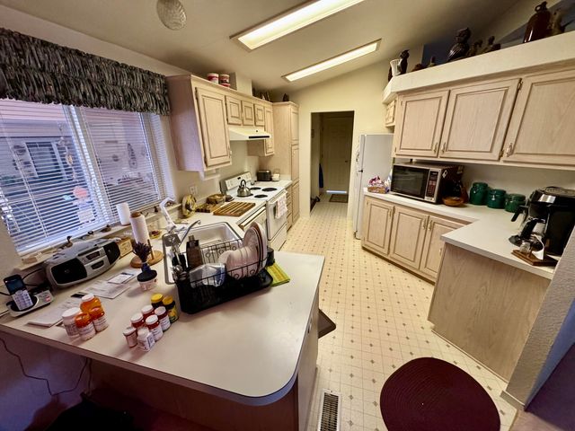 126 NW Wrightwood Circle, Grants Pass, OR 97526