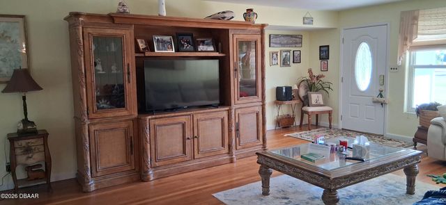 1 Hickory Lane, Daytona Beach, FL 32118