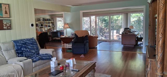 1 Hickory Lane, Daytona Beach, FL 32118