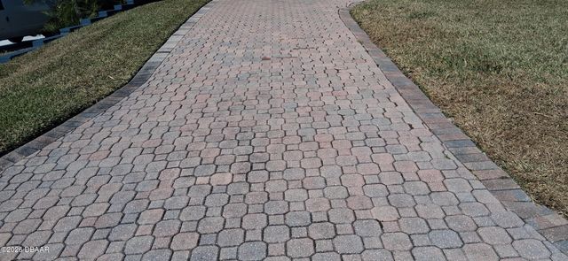 1 Hickory Lane, Daytona Beach, FL 32118