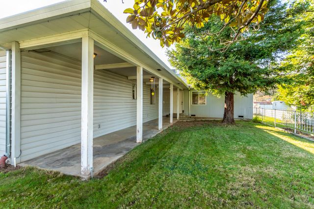 3040 Silver Street, Anderson, CA 96007