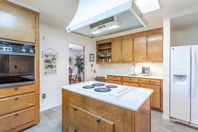 3040 Silver Street, Anderson, CA 96007