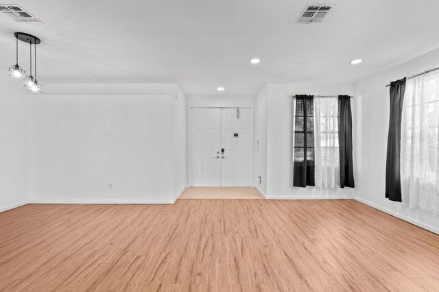 11704 SW Bennington Circle, Port St. Lucie, Port St Lucie, FL 34987