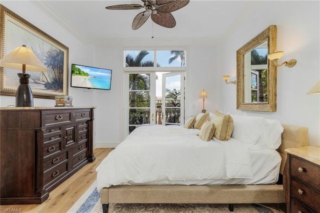 780 5th AVE S # 3, Naples, FL 34102