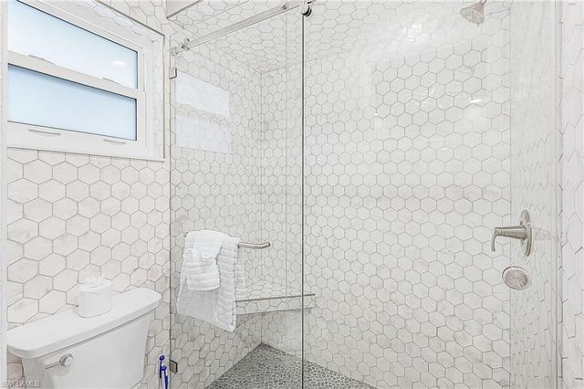 12088 Boat Shell DR, Matlacha Isles, FL 33991