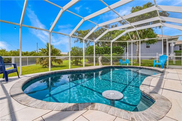 12088 Boat Shell DR, Matlacha Isles, FL 33991