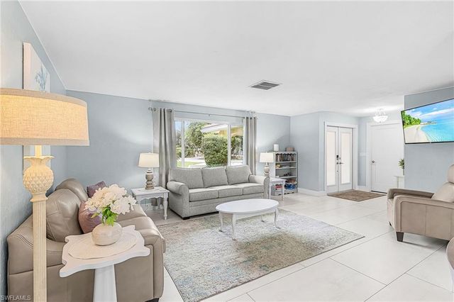 12088 Boat Shell DR, Matlacha Isles, FL 33991