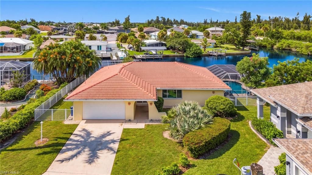 12088 Boat Shell DR, Matlacha Isles, FL 33991