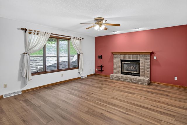 672 Alpine Circle, Heath, OH 43056