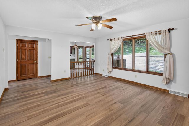 672 Alpine Circle, Heath, OH 43056