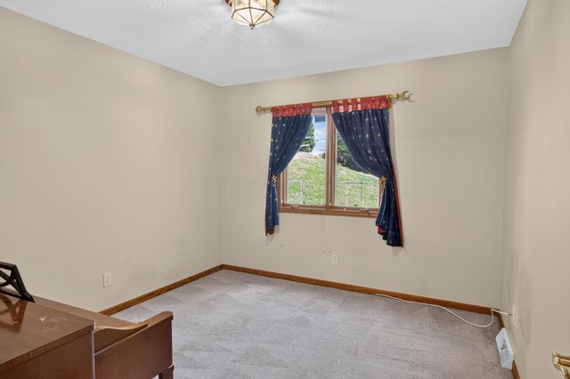 672 Alpine Circle, Heath, OH 43056