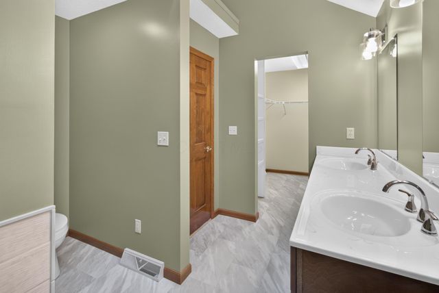 672 Alpine Circle, Heath, OH 43056