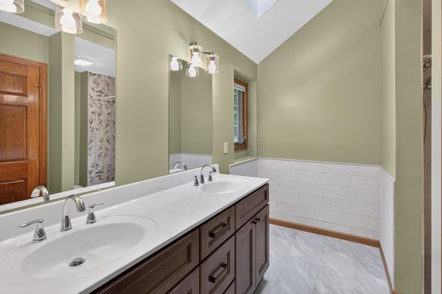 672 Alpine Circle, Heath, OH 43056