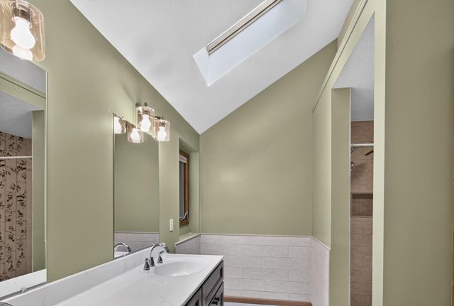 672 Alpine Circle, Heath, OH 43056