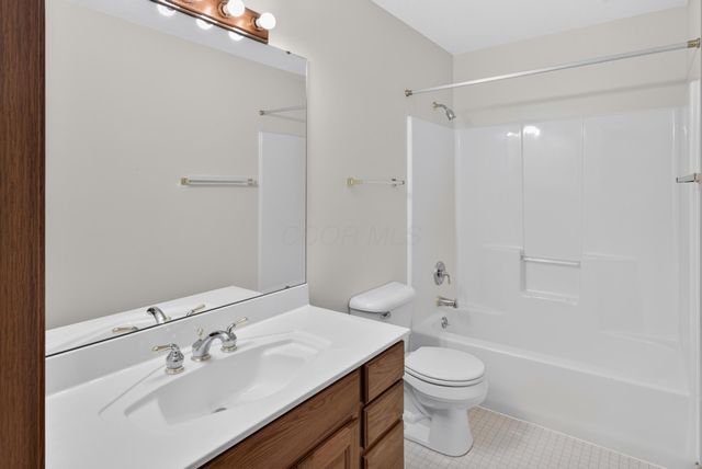 672 Alpine Circle, Heath, OH 43056