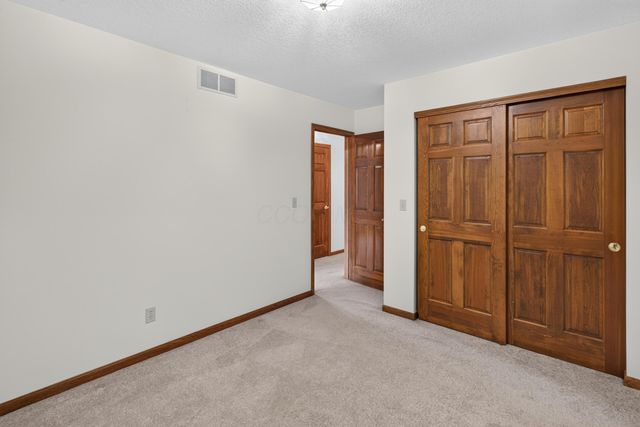 672 Alpine Circle, Heath, OH 43056
