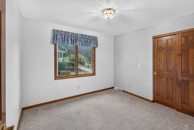 672 Alpine Circle, Heath, OH 43056