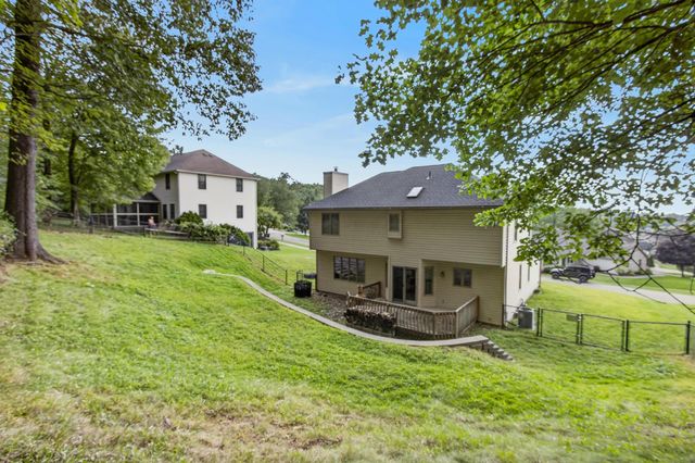 672 Alpine Circle, Heath, OH 43056