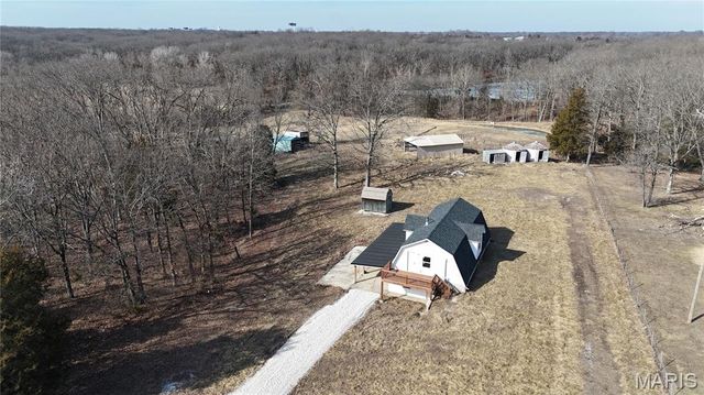 111 Kane Lane, High Hill, MO 63350