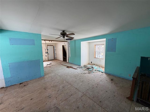 111 Kane Lane, High Hill, MO 63350