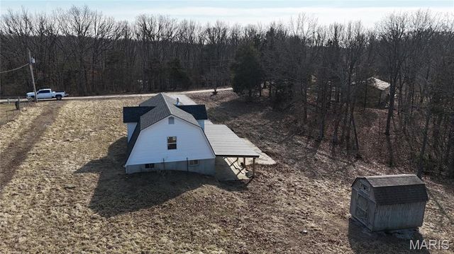 111 Kane Lane, High Hill, MO 63350