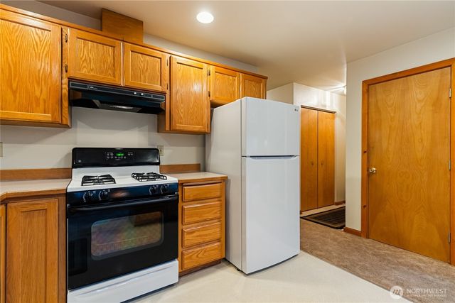 7077 Austin Pass Road, Glacier, WA 98244