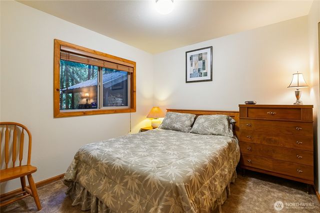 7077 Austin Pass Road, Glacier, WA 98244