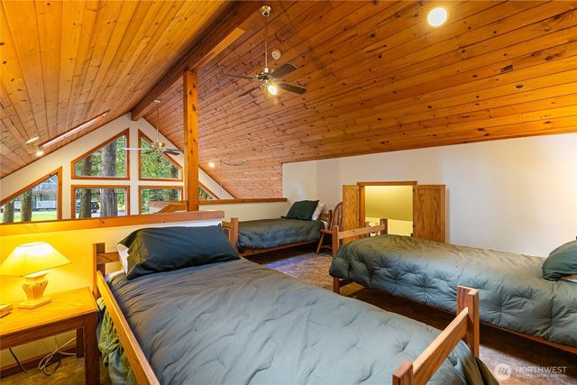 7077 Austin Pass Road, Glacier, WA 98244