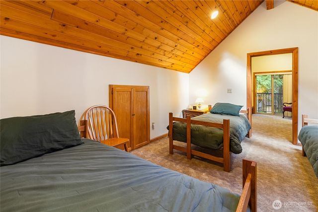 7077 Austin Pass Road, Glacier, WA 98244