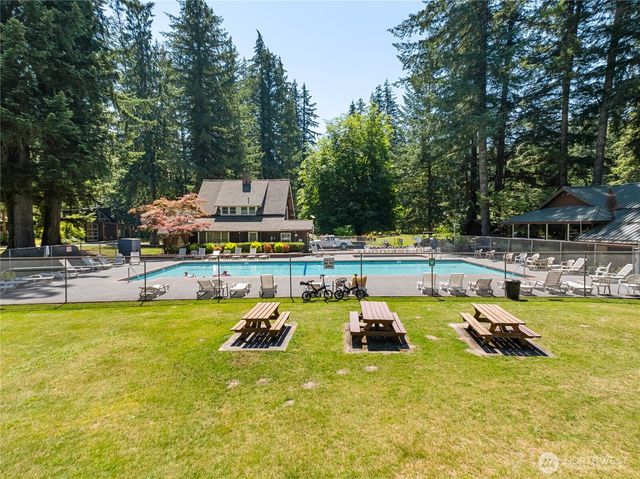 7077 Austin Pass Road, Glacier, WA 98244