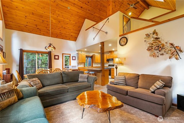 7077 Austin Pass Road, Glacier, WA 98244
