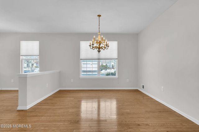 83 Huntington Drive, Jackson, NJ 08527