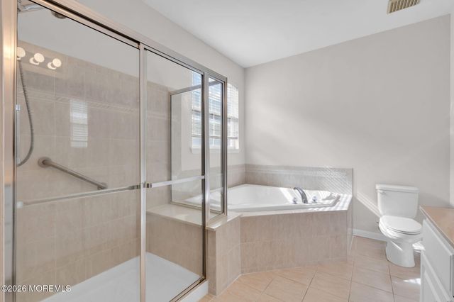 83 Huntington Drive, Jackson, NJ 08527