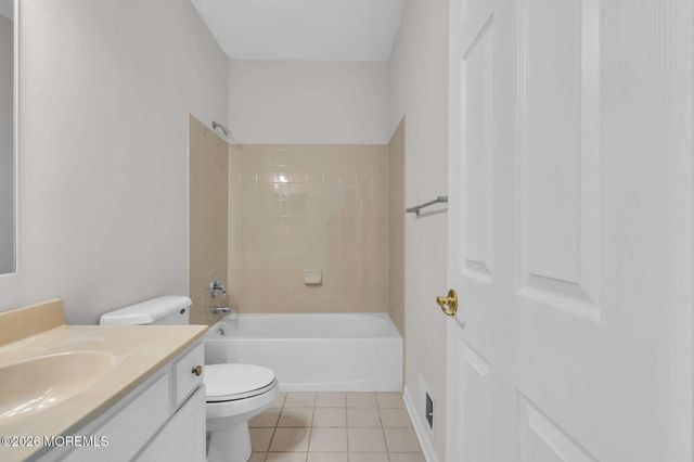 83 Huntington Drive, Jackson, NJ 08527